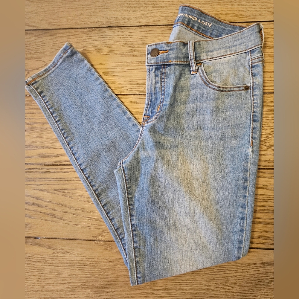 Old Navy Super Skinny Jean